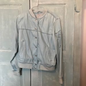 Diesel jacket in pale blue ( just like my background lol) Size Medium.